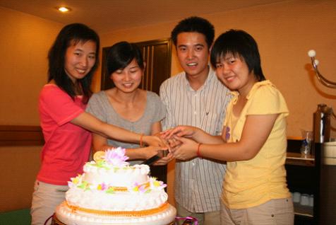 宝骐生日会